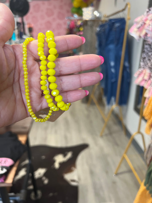 Stacked Neón Yellow Beaded Bracelet